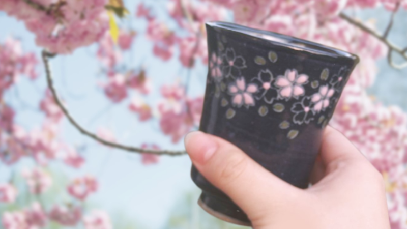 桜と陶芸の世界に浸るアフタヌーンツアー -地元の隠れた名店のお茶＆和菓子付き-