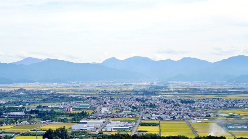 秋登山！地元ガイドと登る高取山で紅葉狩りハイキングツアー