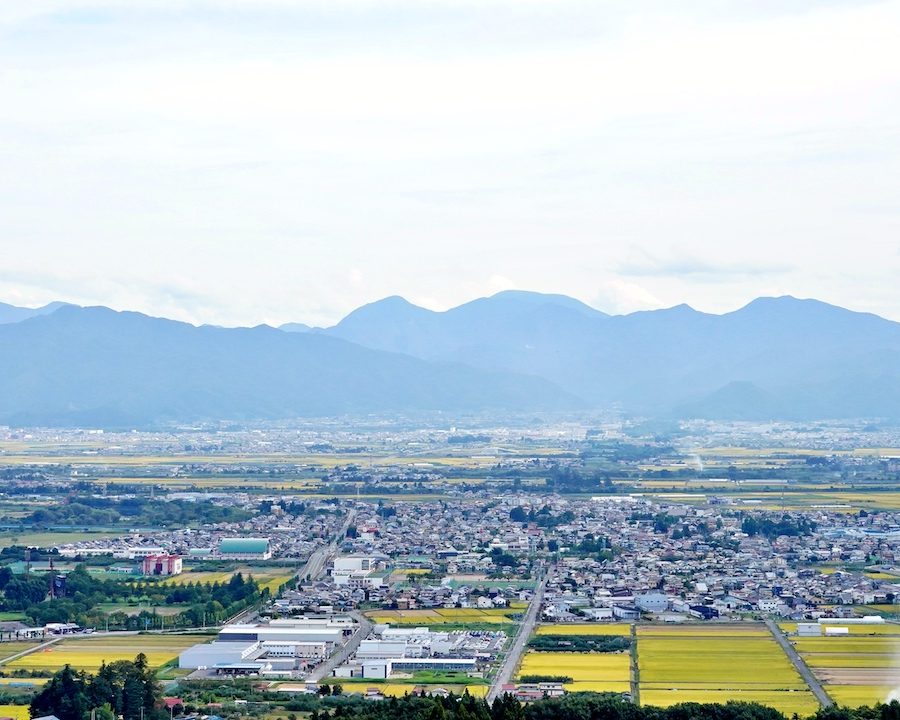 秋登山！地元ガイドと登る高取山で紅葉狩りハイキングツアー