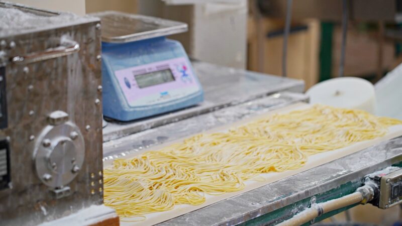 日本一のラーメン王国山形を支える製麺所に特別潜入見学＆麺の食べ比べツアー